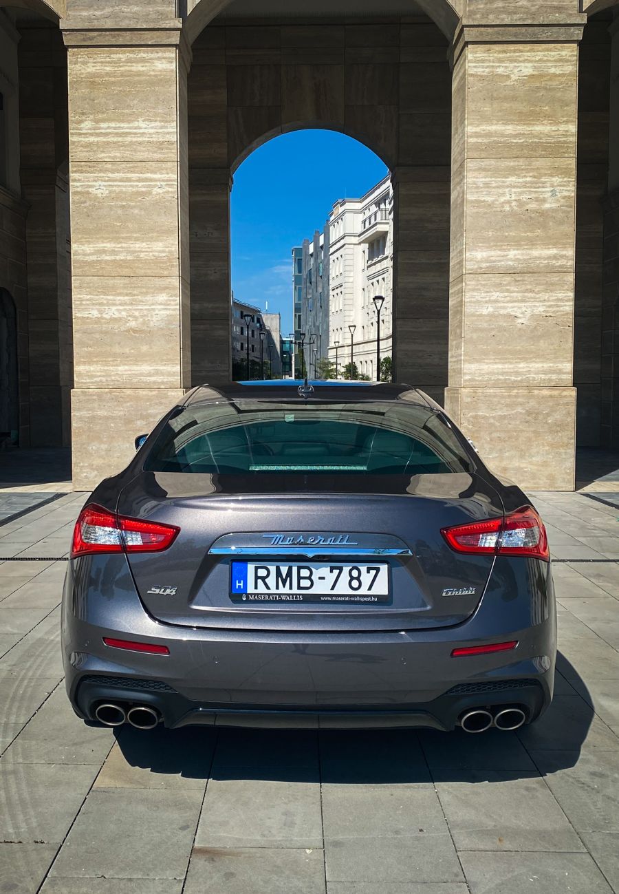 Tradíció, stílus, sebesség – Maserati Ghibli 3.0 V6 - STYLENEWS - Mobility - ghibli 3.0 teszt, maserati ghibli, maserati ghibli teszt, maserati teszt, stílusos autók, 