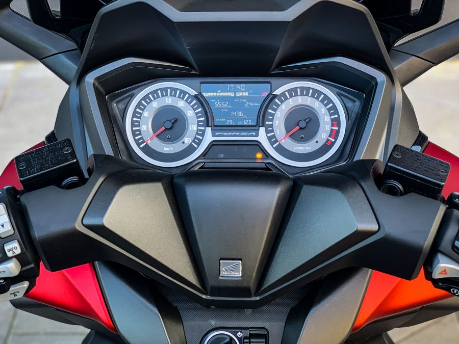 Kihozták belőle a maximumot – Honda Forza 125 - STYLENEWS - Mobility - forza 125, forza teszt, honda forza 125 teszt, honda robogó teszt, 