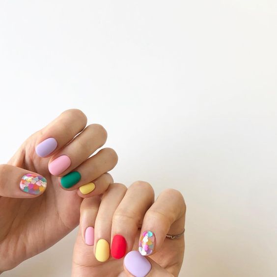 10 manikűr ötlet, ha te is döntésképtelen vagy - SZÉPSÉG -  - köröm, manikűr, nyár, színek, színes, 