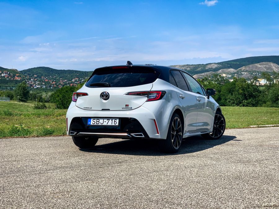 L’art pour l’art - Toyota Corolla 2.0 Hybrid Dynamic Force GR Sport 2020 - STYLENEWS - Mobility - corolla 2020 teszt, corolla gr, corolla gr teszt, corolla hybrid teszt, toyota corolla gr hybrid 2.0 teszt, toyota corolla teszt, 