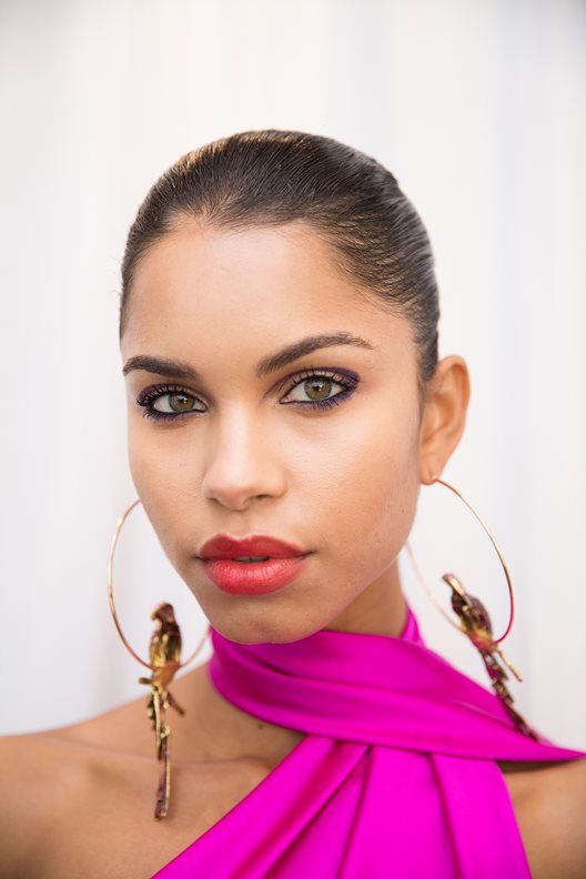 Az ősz uralkodó sminktrendjei - SZÉPSÉG - Smink  - füstös szem, matt ajkak, őszi sminktrend, tusvonal, 