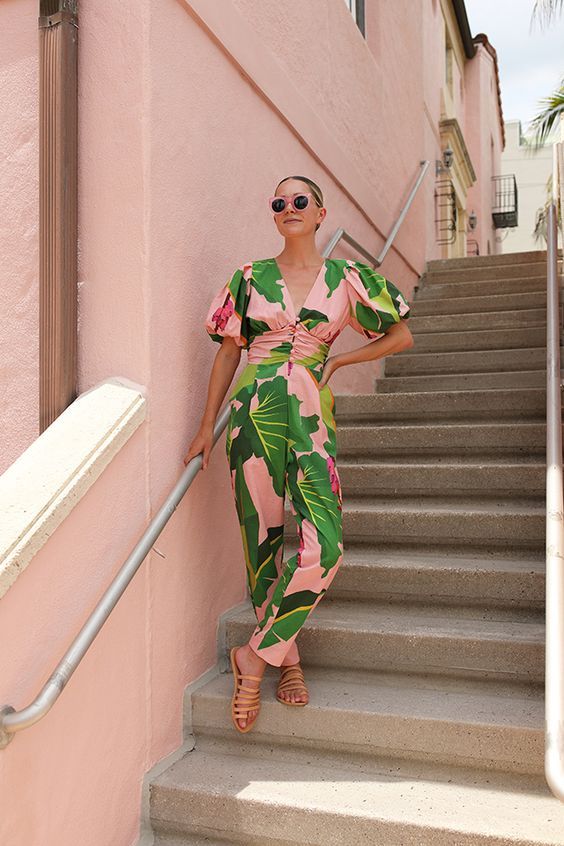 Stílusiskola: így dobd fel a szettedet trópusi mintás darabokkal - DIVAT&STÍLUS - Stílusiskola - divat, outfit, stílus, trópusi minta, 