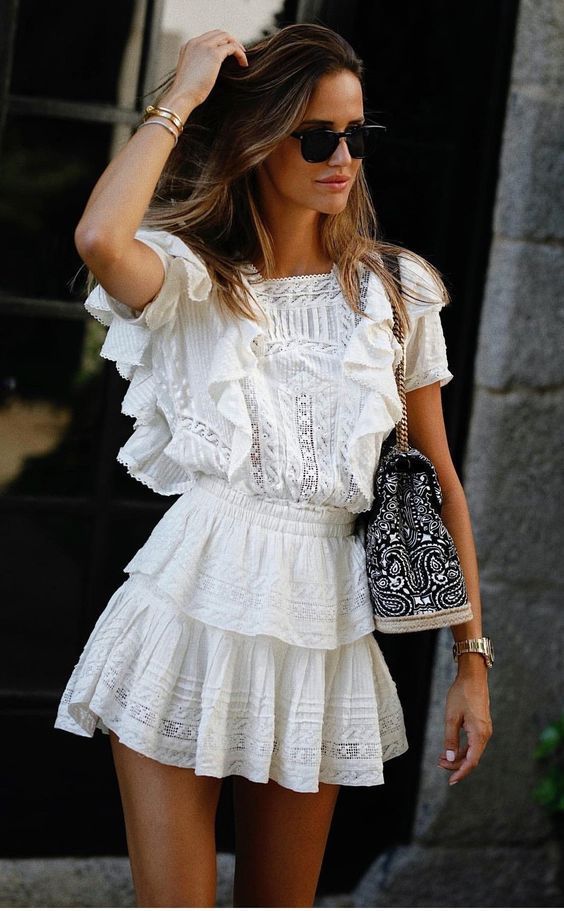 Stílusiskola: így viselj fehér nyári ruhákat - DIVAT&STÍLUS - Stílusiskola - divat, fehér ruha, nyár, outfit, stílus, 