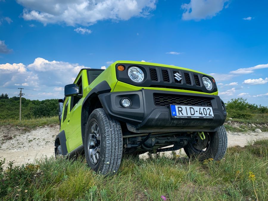 Nemcsak a húszéveseké a világ – Suzuki Jimny újratöltve - STYLENEWS - Mobility - jimny 2019, jimny teszt, Suzuki Jimny automata, suzuki Jimny teszt, 