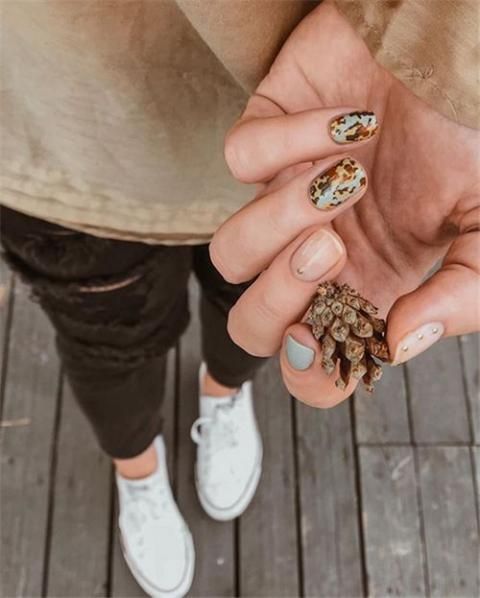 Top10: gyönyörű manikúr ötletek az őszi szezonra - SZÉPSÉG -  - köröm, manikűr, minta, ősz, ötletek, tippek, 