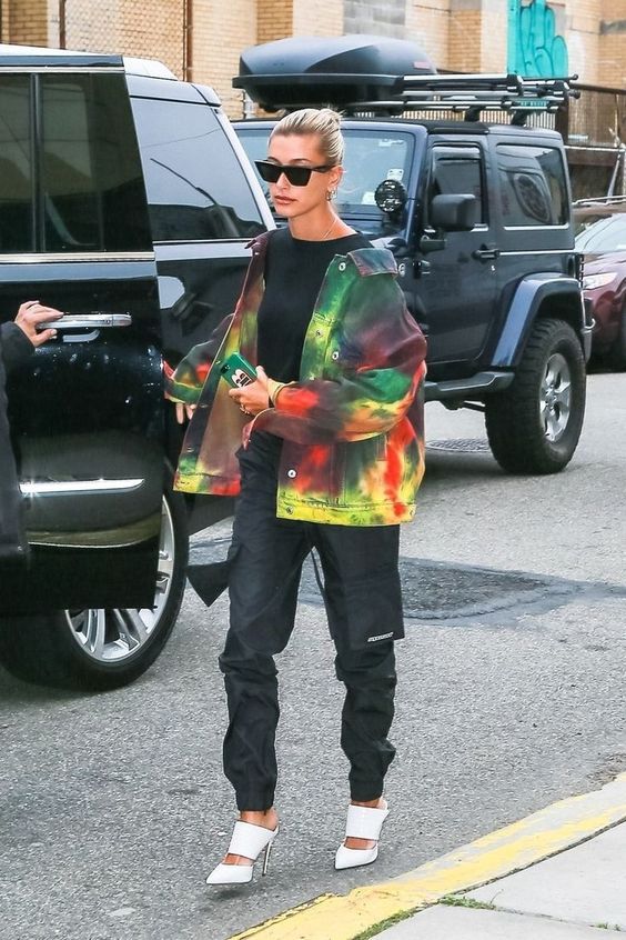 Stílusiskola: így viselj ősszel batikolt ruhadarabokat - DIVAT&STÍLUS - Stílusiskola - batikolt, outfit, ősz, stílus, 