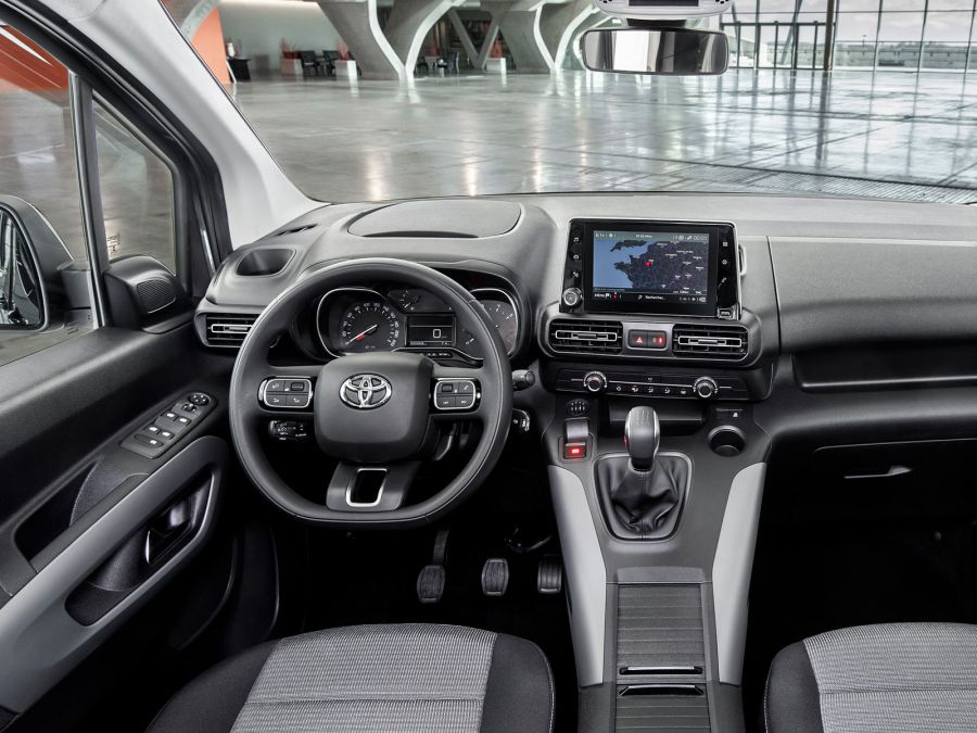 Nem véletlenül a nagycsaládos autóvásárlási program favoritja a Toyota Proace City Verso - Mobility -  - proace city verso, toyota, 