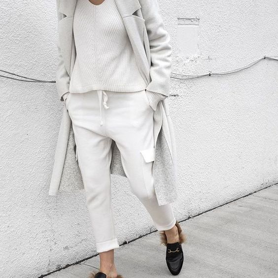 Stílusiskola: így viselj ősszel teljesen fehér outfiteket - DIVAT&STÍLUS - Stílusiskola - divat, fehér, outfit, ősz, stílus, 