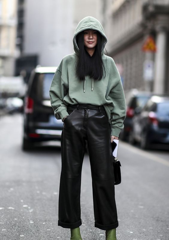 Stílusiskola: így viselj ősszel kapucnis pulcsikat - DIVAT&STÍLUS - Stílusiskola - divat, kapucnis pulcsi, outfit, stílus, 