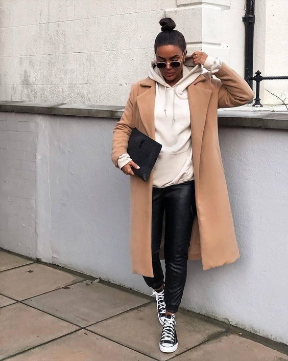 Stílusiskola: így viselj ősszel kapucnis pulcsikat - DIVAT&STÍLUS - Stílusiskola - divat, kapucnis pulcsi, outfit, stílus, 