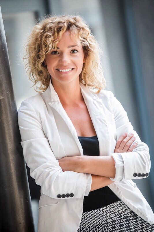 Miként lépjünk ki kapcsolataink komfort zónájából, és alakítsuk át azokat pozitívvá – Interjú Dr. Németh Eszter Nórával - STYLENEWS - Interjúk - interjú, párkapcsolat, 