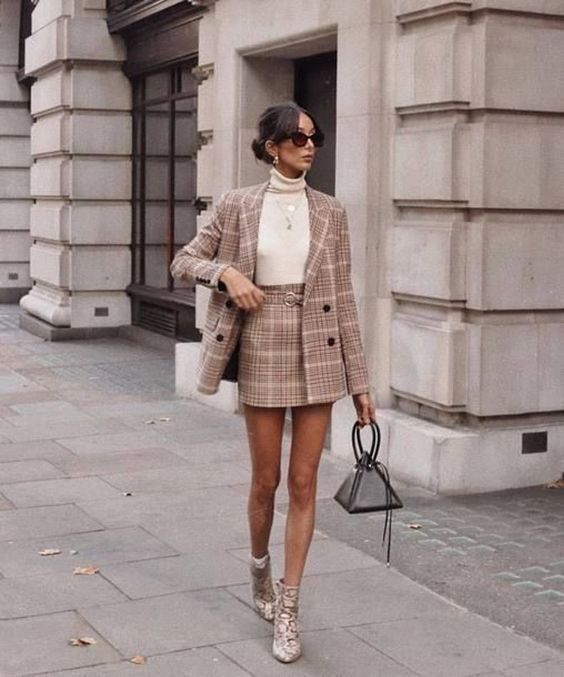 Stílusiskola: így viselj ősszel miniszoknyákat - DIVAT&STÍLUS - Stílusiskola - divat, outfit, ősz, stílus, szoknya, 