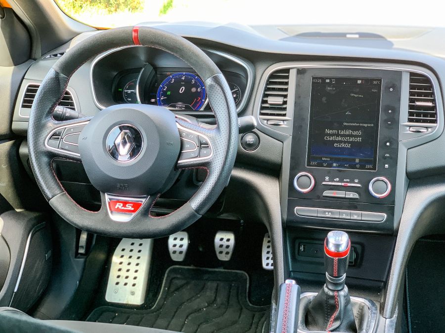 Ha az út a versenypálya - Renault Megane R.S. Trophy - STYLENEWS - Mobility - megane sport teszt, renault megane, renault megane r.s. trophy teszt, renault r.s. teszt, trophy teszt, 