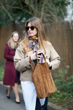 Stílusiskola: kendő, a tökéletes őszi kiegészítő - DIVAT&STÍLUS - Stílusiskola - divat, kendő, outfit, ősz, stílus, 