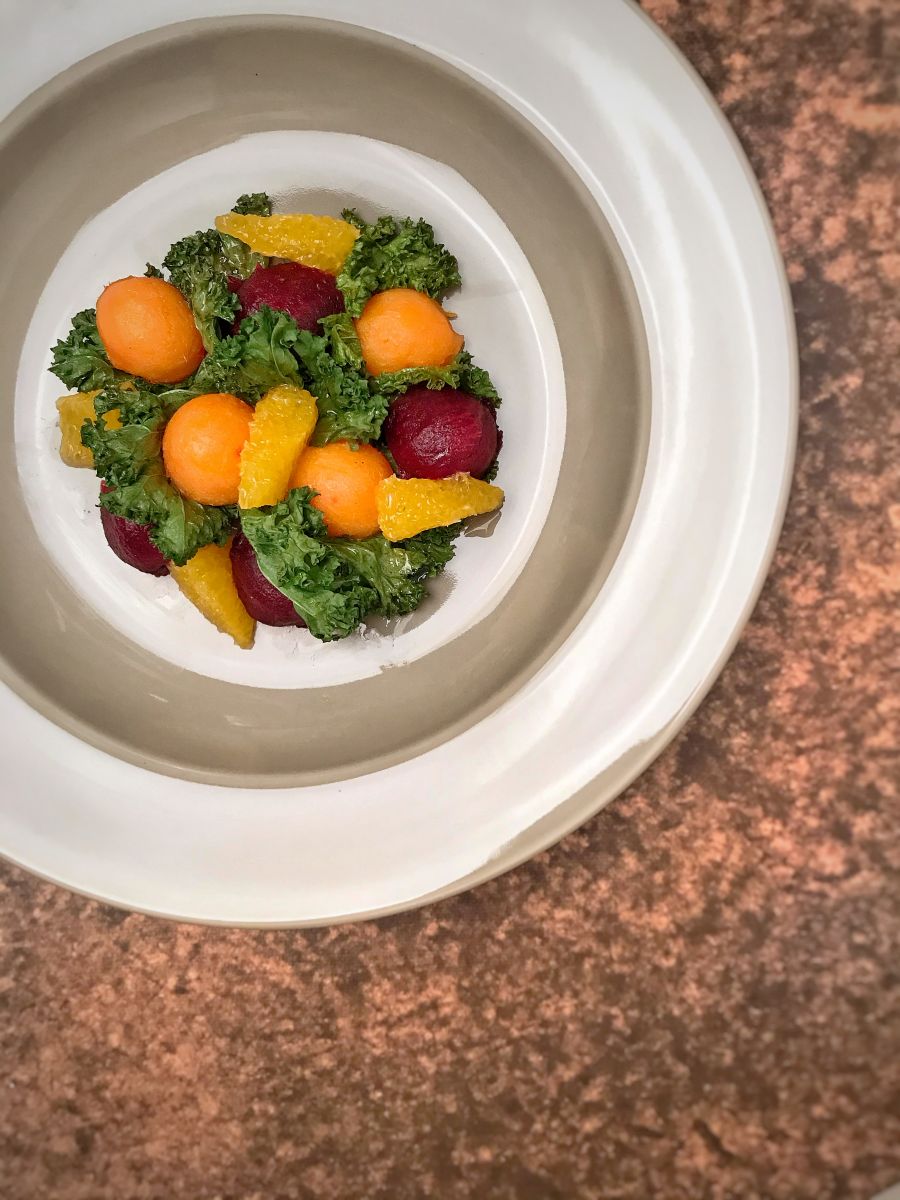 Színes őszi saláta, serpenyős vajhallal és vajmártással - STYLELIFE - Gasztronómia - gasztronómia, receptek, saláta, 