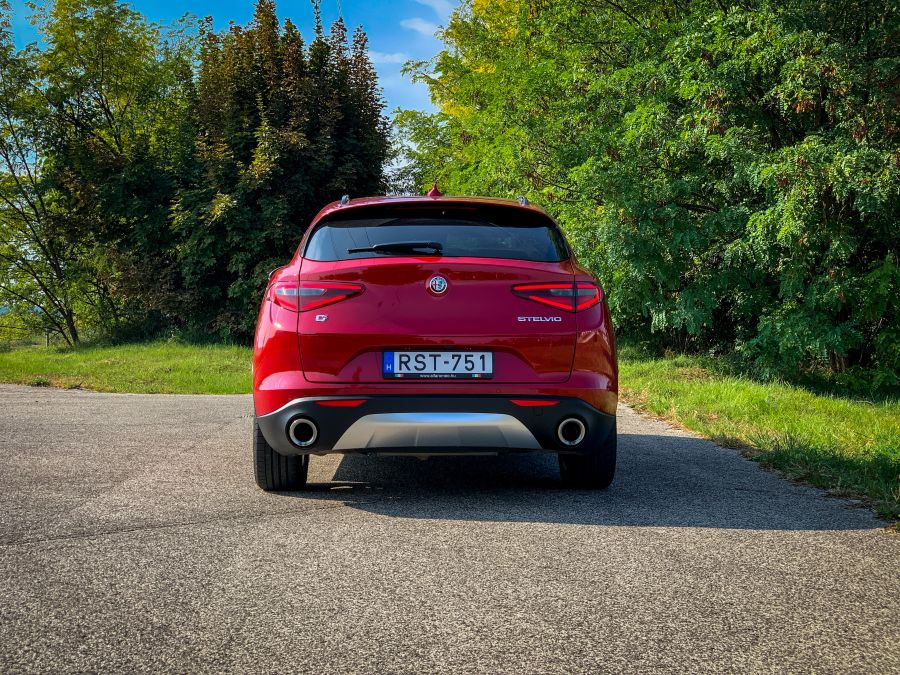 Amikor felforr a vér – Alfa Romeo Stelvio 2.0T - STYLENEWS - Mobility - Alfa Romeo stelvio, Alfa Romeo Stelvio 2.0T teszt, Alfa Stelvio teszt, Alfa SUV teszt, 