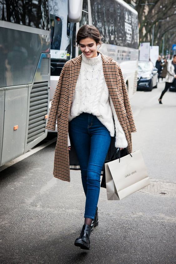 Stílusiskola: így viselj ősszel oversize pulcsikat - DIVAT&STÍLUS - Stílusiskola - divat, kötött pulcsi, outfit, oversize, pulcsi, stílus, 