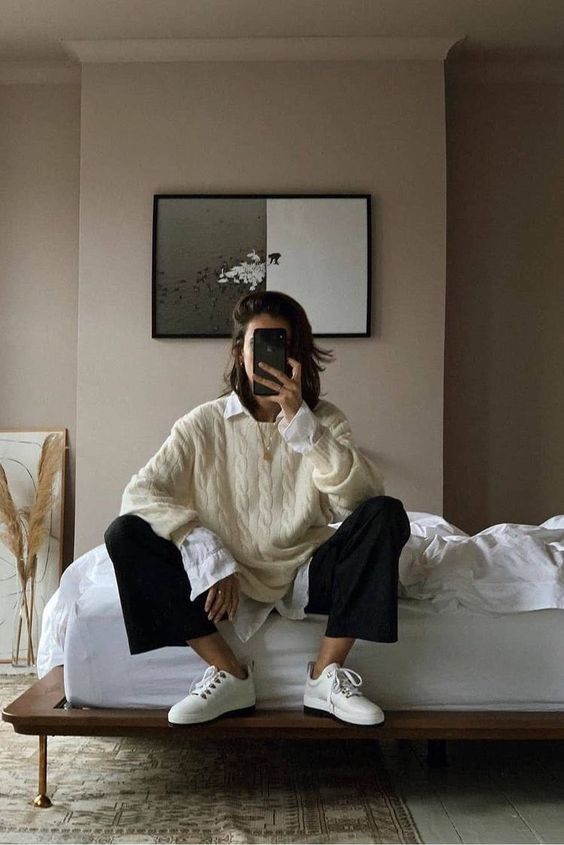 Stílusiskola: így viselj fehér ingeket - DIVAT&STÍLUS - Stílusiskola - divat, fehér ing, outfit, ősz, stílus, 