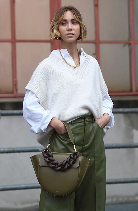 Stílusiskola: így viselj fehér ingeket - DIVAT&STÍLUS - Stílusiskola - divat, fehér ing, outfit, ősz, stílus, 