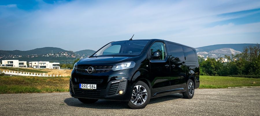 Akár fel is állhatsz benne – Opel Zafira Life L Business innovation - STYLENEWS - Mobility - opel zafira, opel zafira 2020, opel zafira life teszt, 