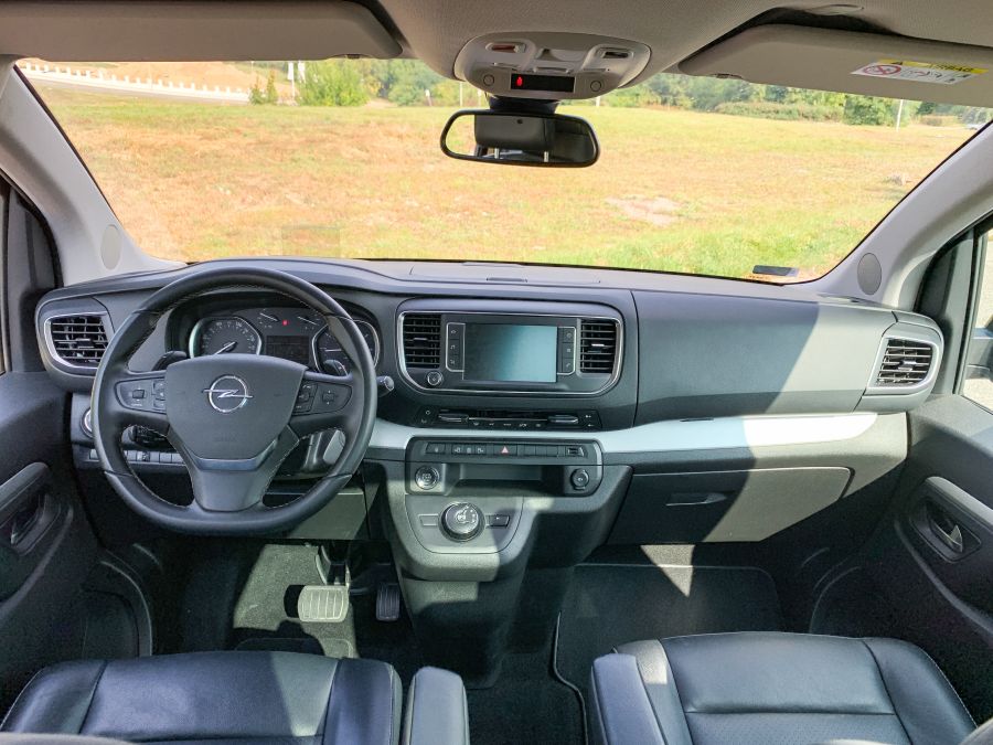 Akár fel is állhatsz benne – Opel Zafira Life L Business innovation - STYLENEWS - Mobility - opel zafira, opel zafira 2020, opel zafira life teszt, 