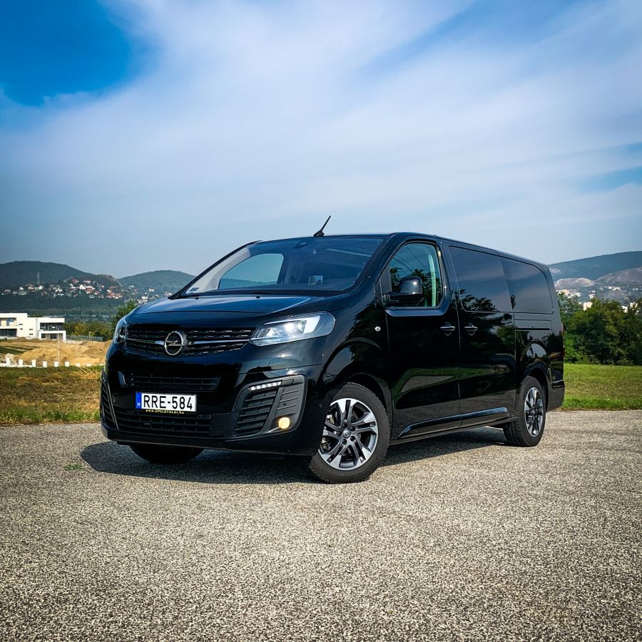 Akár fel is állhatsz benne – Opel Zafira Life L Business innovation - STYLENEWS - Mobility - opel zafira, opel zafira 2020, opel zafira life teszt, 