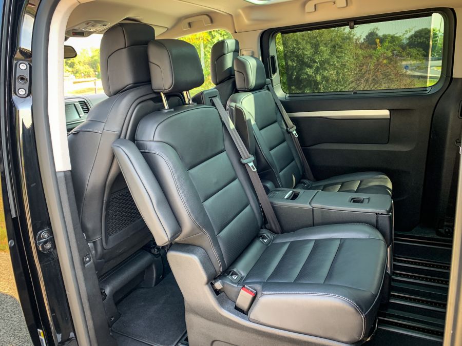 Akár fel is állhatsz benne – Opel Zafira Life L Business innovation - STYLENEWS - Mobility - opel zafira, opel zafira 2020, opel zafira life teszt, 