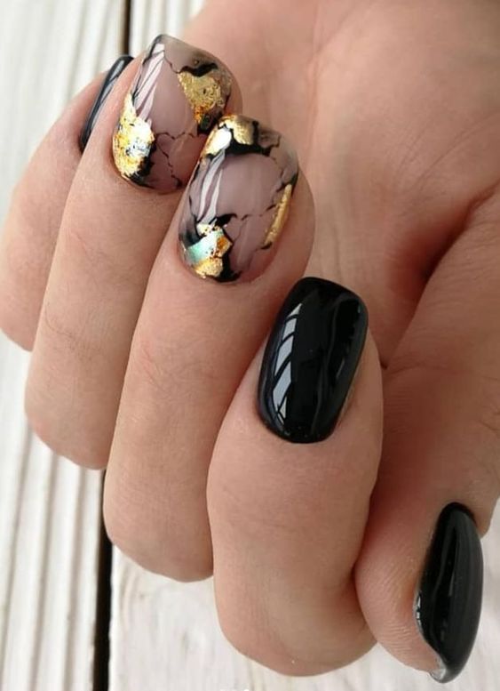 Top10: Csodás őszi manikűr ötletek egy kis arannyal - SZÉPSÉG -  - arany, köröm, manikűr, ősz, 