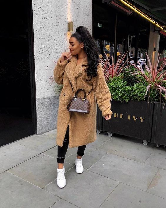Stílusiskola: így viselj ősszel műszőrme kabátokat - DIVAT&STÍLUS - Stílusiskola - divat, kabát, műszőrme, outfit, ősz, stílus, téli divat, 