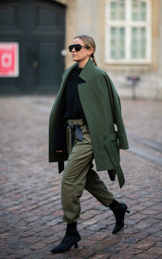 Stílusiskola: a zöld minden árnyalata ősszel - DIVAT&STÍLUS - Stílusiskola - árnyalat, divat, outfit, ősz, stílus, zöld, 
