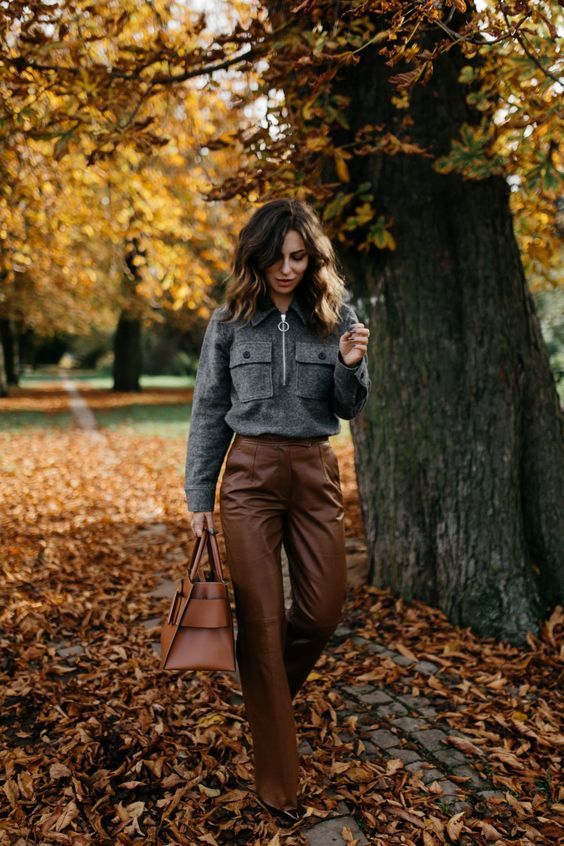 Stílusiskola: így viselj barna bőrnadrágokat - DIVAT&STÍLUS - Stílusiskola - barna, bőrnadrág, divat, outfit, ősz, stílus, 