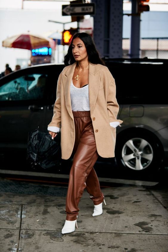 Stílusiskola: így viselj barna bőrnadrágokat - DIVAT&STÍLUS - Stílusiskola - 