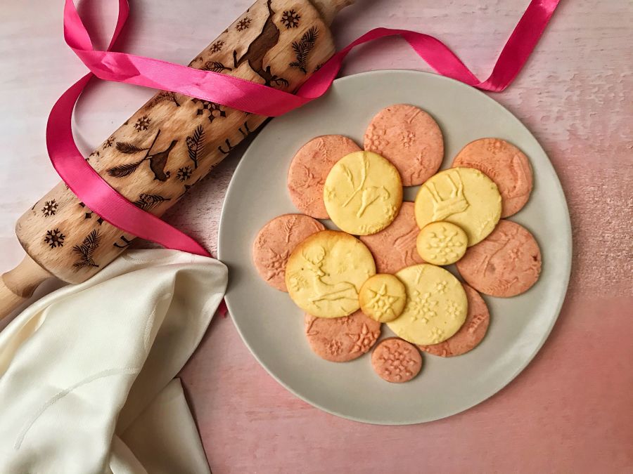 színes karácsonyi kekszek tonkababbal - STYLELIFE - Gasztronómia - friss receptek, kekszek, kekszek aprósütemények, receptek, 