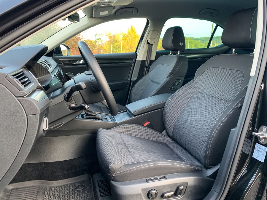 A környezetvédelmi miniszter – Skoda Superb iV Plug-in hybrid - STYLENEWS - Mobility - skoda PHEV teszt, skoda superb, Supeb hibrid teszt, superb 2020 teszt, superb iV Plug-in hybrid teszt, superb plugin teszt, 