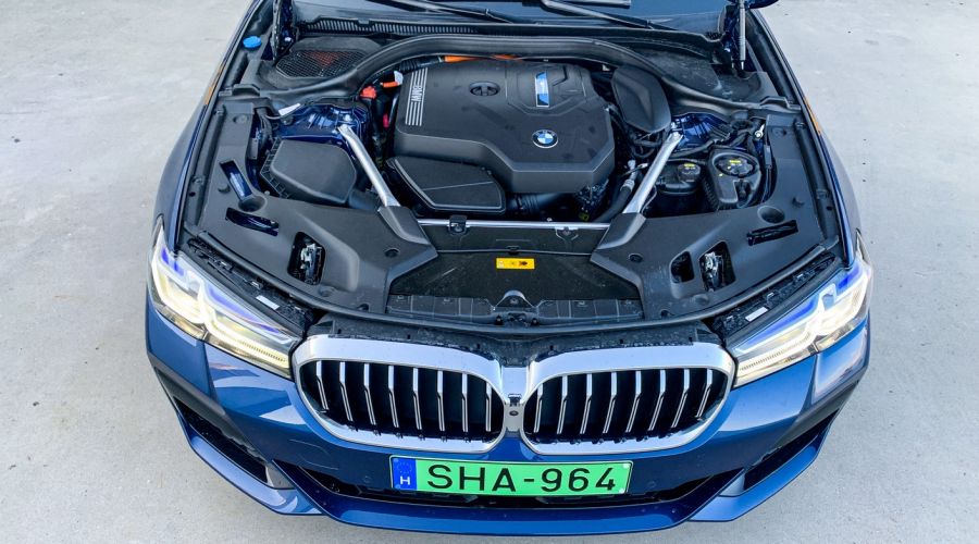 Ötöst az ötösnek! – BMW 530e - STYLENEWS - Mobility - 530e 2020 teszt, 530e xdrive, bmw 5 teszt, bmw 530 plug-in hibrid teszt, bmw 530e teszt, bmw plug-in hybrid teszt, 