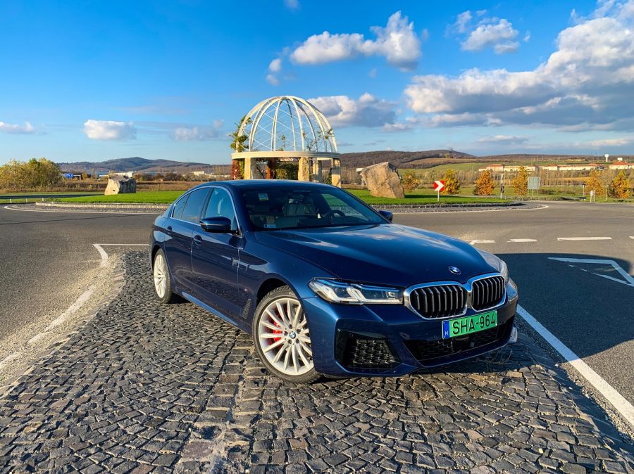 Ötöst az ötösnek! – BMW 530e - STYLENEWS - Mobility - 530e 2020 teszt, 530e xdrive, bmw 5 teszt, bmw 530 plug-in hibrid teszt, bmw 530e teszt, bmw plug-in hybrid teszt, 