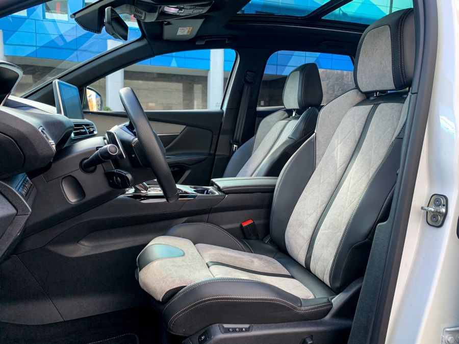 A legerősebb, de nem ezért szeretem – Peugeot 3008 PHEV - STYLENEWS - Mobility - 3008 hybrid, 3008 hybrid teszt, 3008 peugeot 2020, 3008 suv, peugeot 3008 phev, peugeot 3008 plug-in hybrid teszt, 