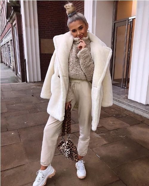 Stílusiskola: kényelmes outfitek a két ünnep közötti időszakra - DIVAT&STÍLUS - Stílusiskola - 