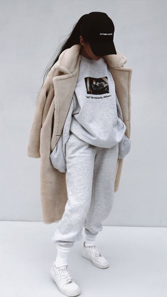 Stílusiskola: kényelmes outfitek a két ünnep közötti időszakra - DIVAT&STÍLUS - Stílusiskola - divat, kényelmes, outfit, stílus, stílusos, ünnep, 