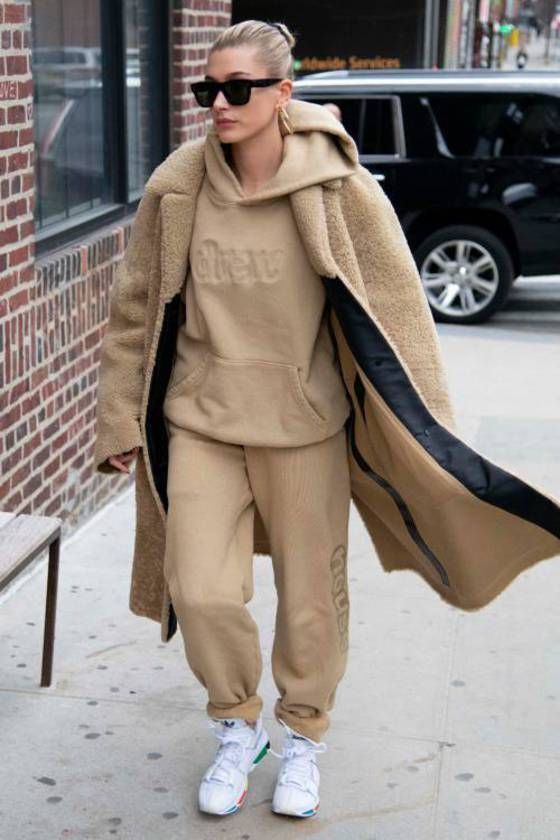 Stílusiskola: így lehetsz csinos melegítőkben - DIVAT&STÍLUS - Stílusiskola - divat, melegítő, outfit, sportos, stílus, 