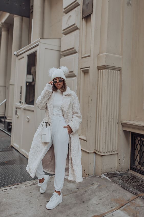 Stílusiskola: fehér outfitek téli napokra - DIVAT&STÍLUS - Stílusiskola - 
