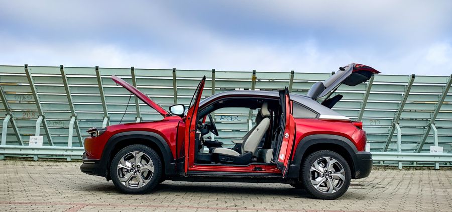 Az autó, amely nem elektromos akart lenni, de az lett – Mazda MX-30 - STYLENEWS - Mobility - elektromos mazda, mazda mx-30, mazda mx30 teszt, mx30 teszt, 