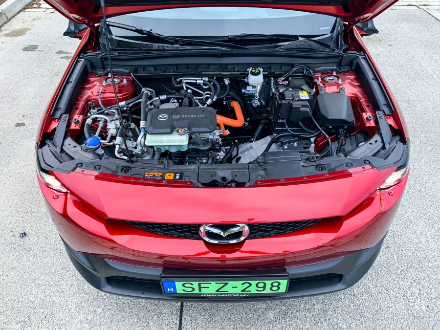 Az autó, amely nem elektromos akart lenni, de az lett – Mazda MX-30 - STYLENEWS - Mobility - elektromos mazda, mazda mx-30, mazda mx30 teszt, mx30 teszt, 
