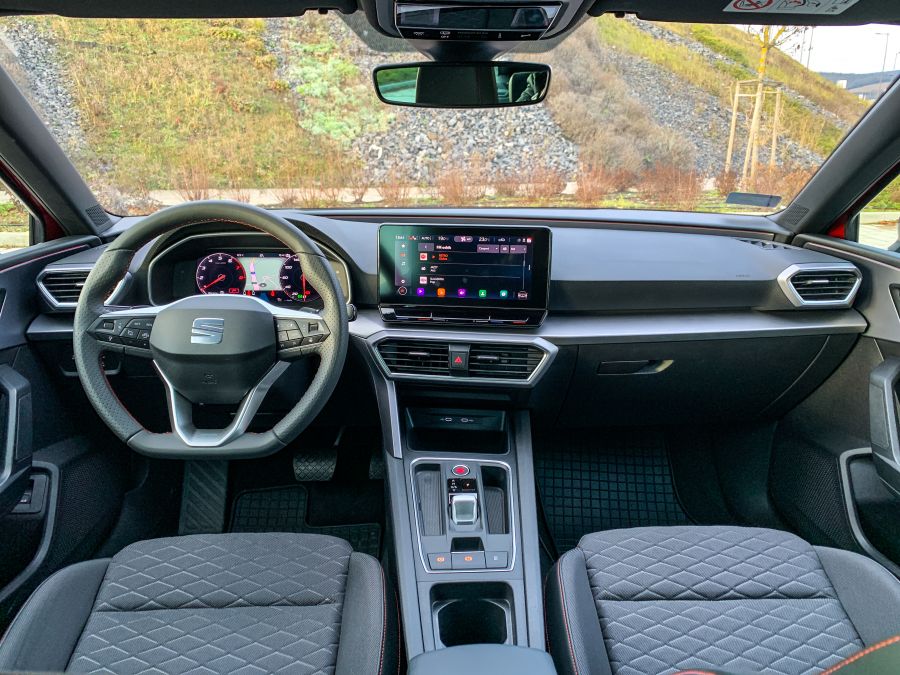 Leonparádé – Seat Leon kombi 1.5 TSI DSG mHEV - STYLENEWS - Mobility - leon 2020 1.5 TSI DSG teszt, seat leon, seat leon 2020 teszt, Seat leon kombi, Seat leon kombi teszt 2020, 