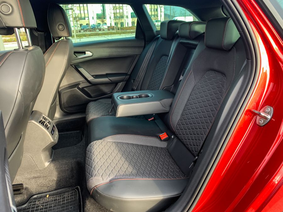 Leonparádé – Seat Leon kombi 1.5 TSI DSG mHEV - STYLENEWS - Mobility - leon 2020 1.5 TSI DSG teszt, seat leon, seat leon 2020 teszt, Seat leon kombi, Seat leon kombi teszt 2020, 