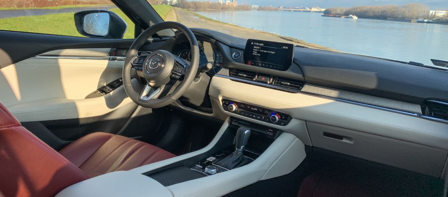 Nem csak pirosban szép – Mazda 6 G-194 100th Anniversary - STYLENEWS - Mobility - mazda 6, mazda 6 2020, mazda 6 g-194 teszt, mazda6 100th anniversary teszt, mazda6 teszt, 