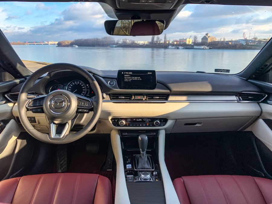 Nem csak pirosban szép – Mazda 6 G-194 100th Anniversary - STYLENEWS - Mobility - mazda 6, mazda 6 2020, mazda 6 g-194 teszt, mazda6 100th anniversary teszt, mazda6 teszt, 