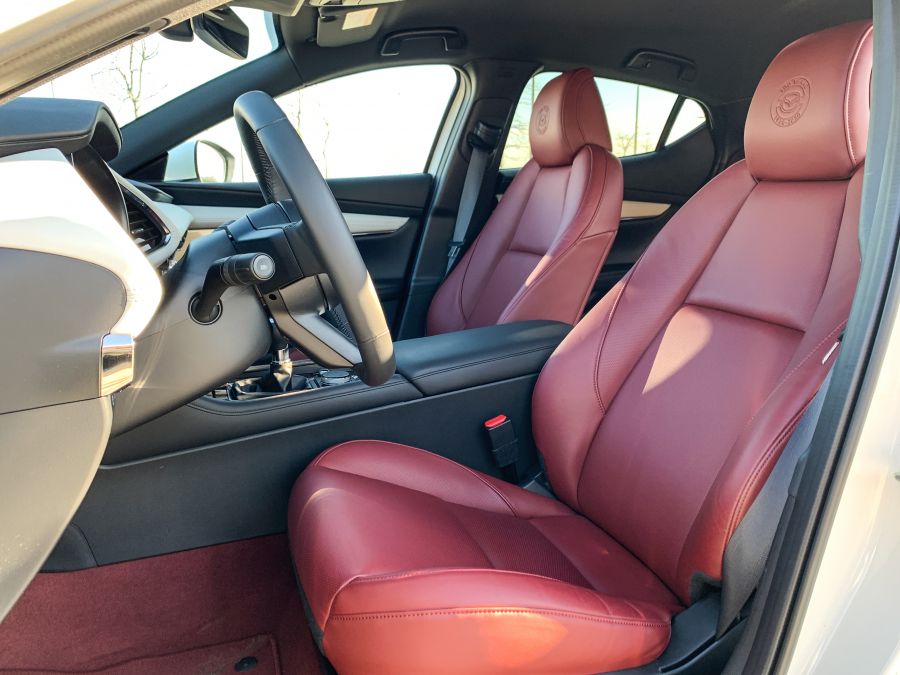 Érzelem és értelem – Mazda 3 100th Anniversary SkyactiveX G-180 - STYLENEWS - Mobility - mazda 3, mazda 3 100th Anniversary, mazda 3 hatchback, mazda3 skyactiv-x180, mazda3 teszt, 