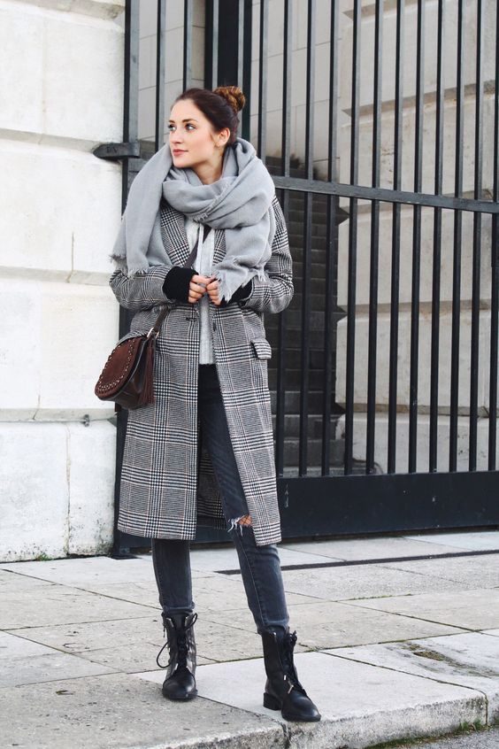 Stílusiskola: így viselj télen kockás szövetkabátokat - DIVAT&STÍLUS - Stílusiskola - divat, kockás, outfit, stílus, szövetkabát, 