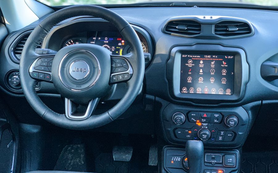 Felmenők génjei – Jeep Renegade 4xe – Plug-in Hybrid - STYLENEWS - Mobility - jeep renegade, jeep renegade 4xe teszt, jeep renegade plug-in hybrid teszt, renegade, renegade teszt, 